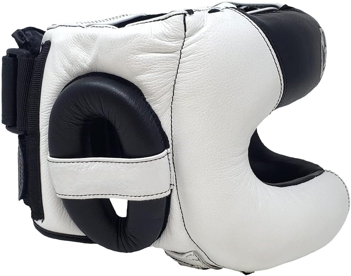 Boxing head guard DurableBoxing head guard with adjustable fit and breathable lining.
