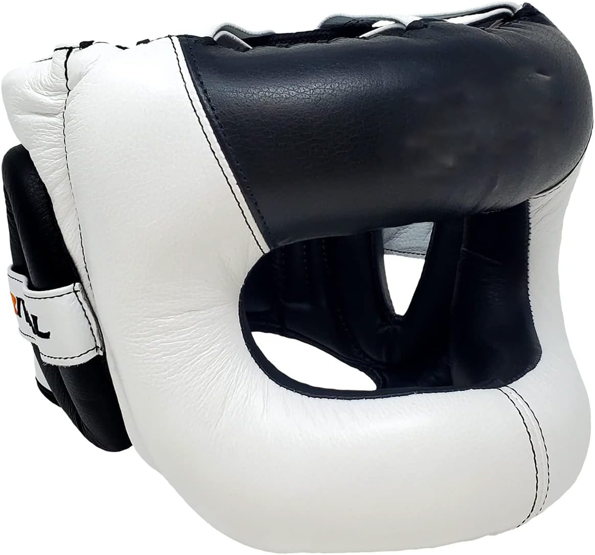 Boxing head guard DurableBoxing head guard with adjustable fit and breathable lining.