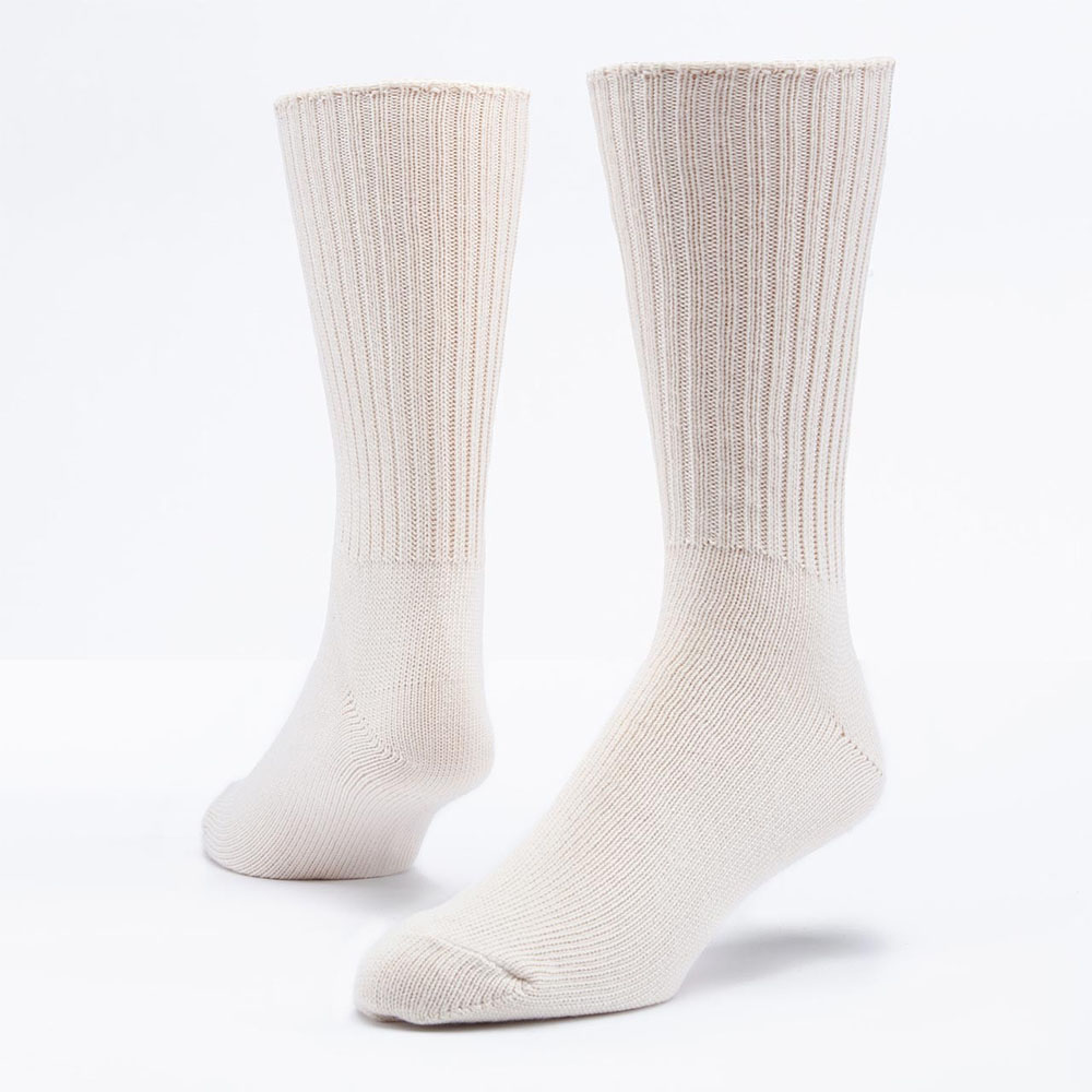 sports socks Men's Sports Socks with cushioning, moisture-wicking, and breathable fabric for running, gym workouts, and active sports.