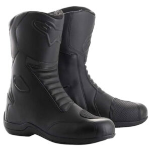 Heavy-duty motorcycle boots with maximum durability and grip