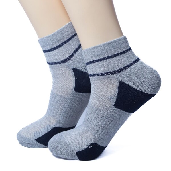 mens ankle socks Premium Men’s Ankle Socks featuring soft cotton blend, moisture-wicking technology, and arch support for comfort during sports and daily wear.